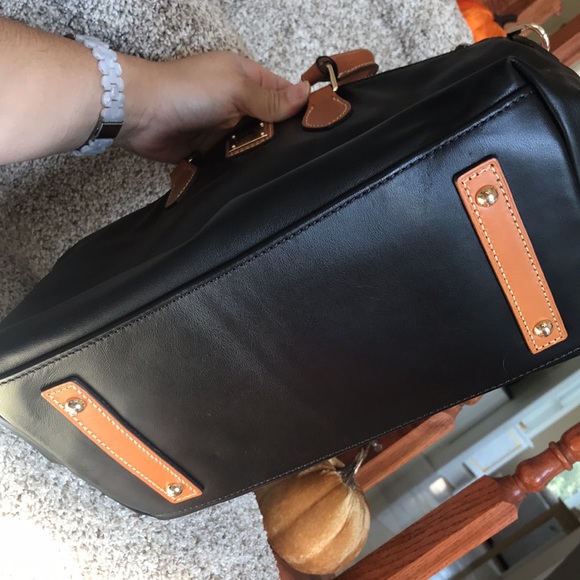 DOONEY & BOURKE - black purse - Picture 9 of 10